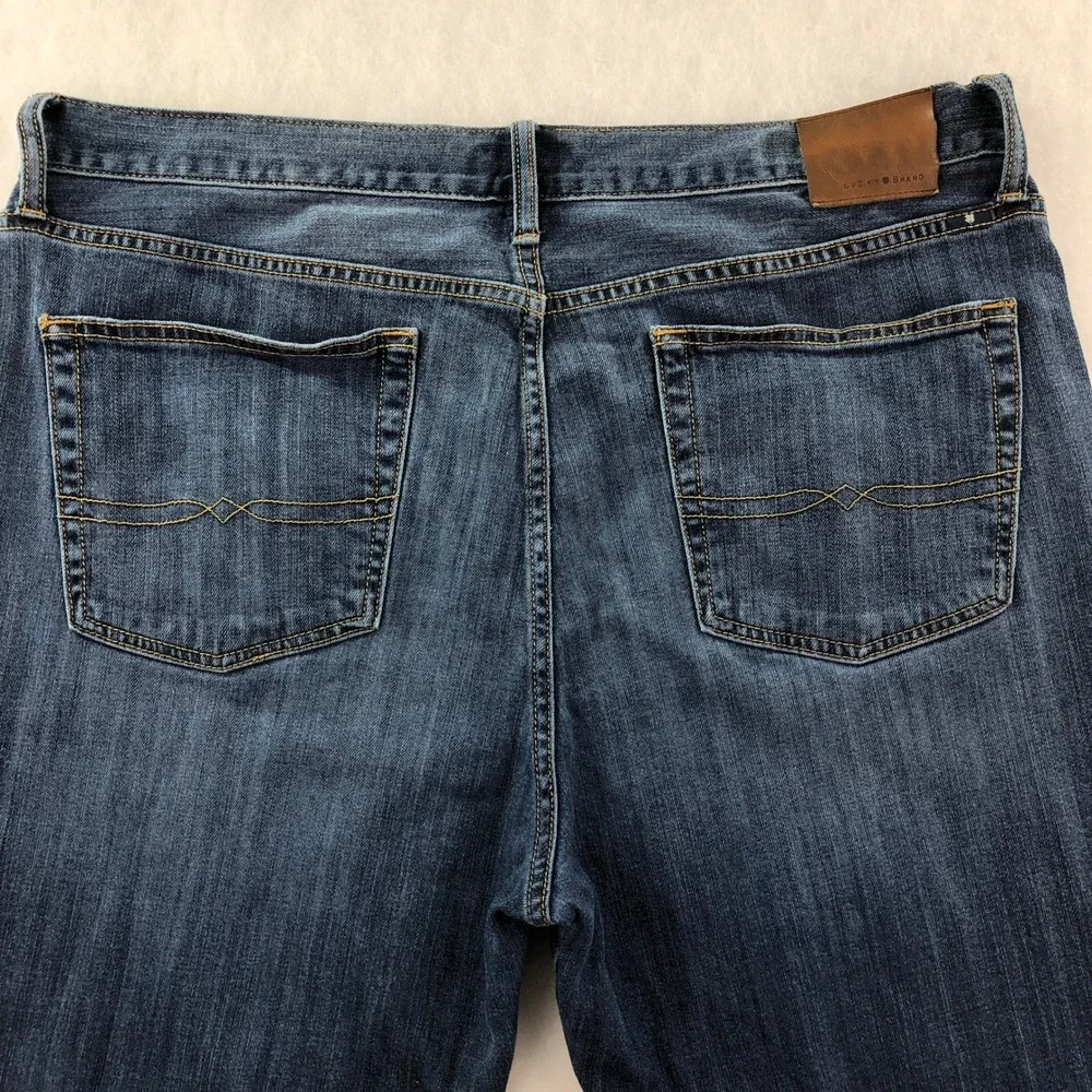 Lucky Brand 429 Mens 38x30 Blue Cotton Blend Button Fly Classic Straight Jeans